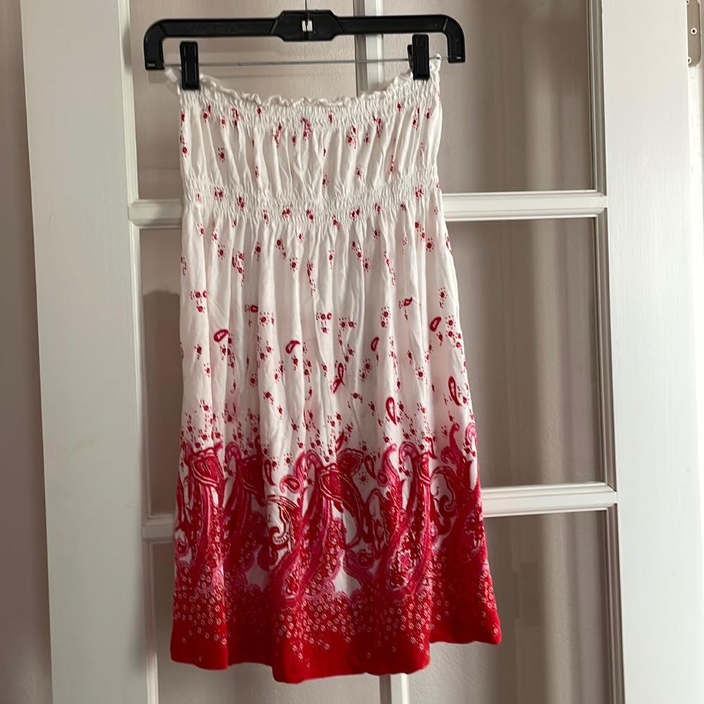 Tube top with elastic top and mid band